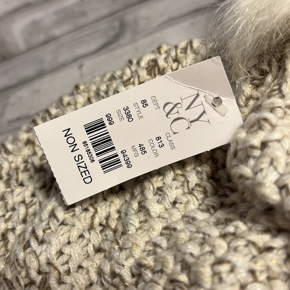 Winter furry pom pom knit hat gold white gray tie strings ladies beanie pretty - Picture 5 of 9